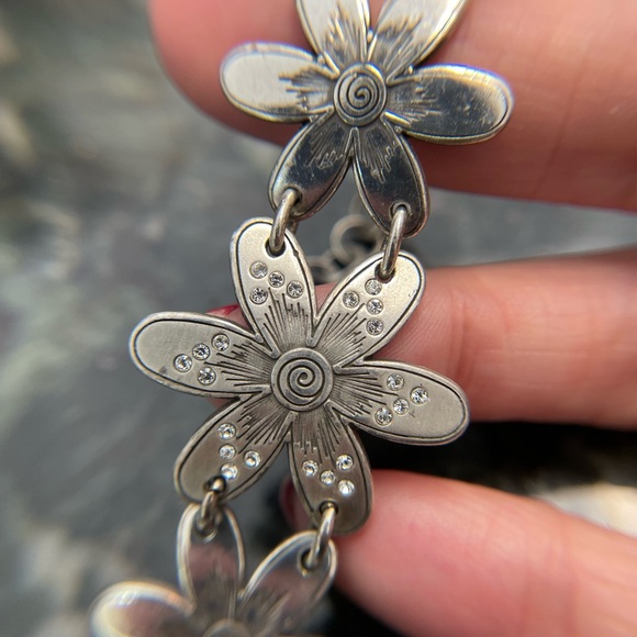 Brighton Bright Daisy Flower Bracelet. With Swarovski Crystals - Picture 7 of 8